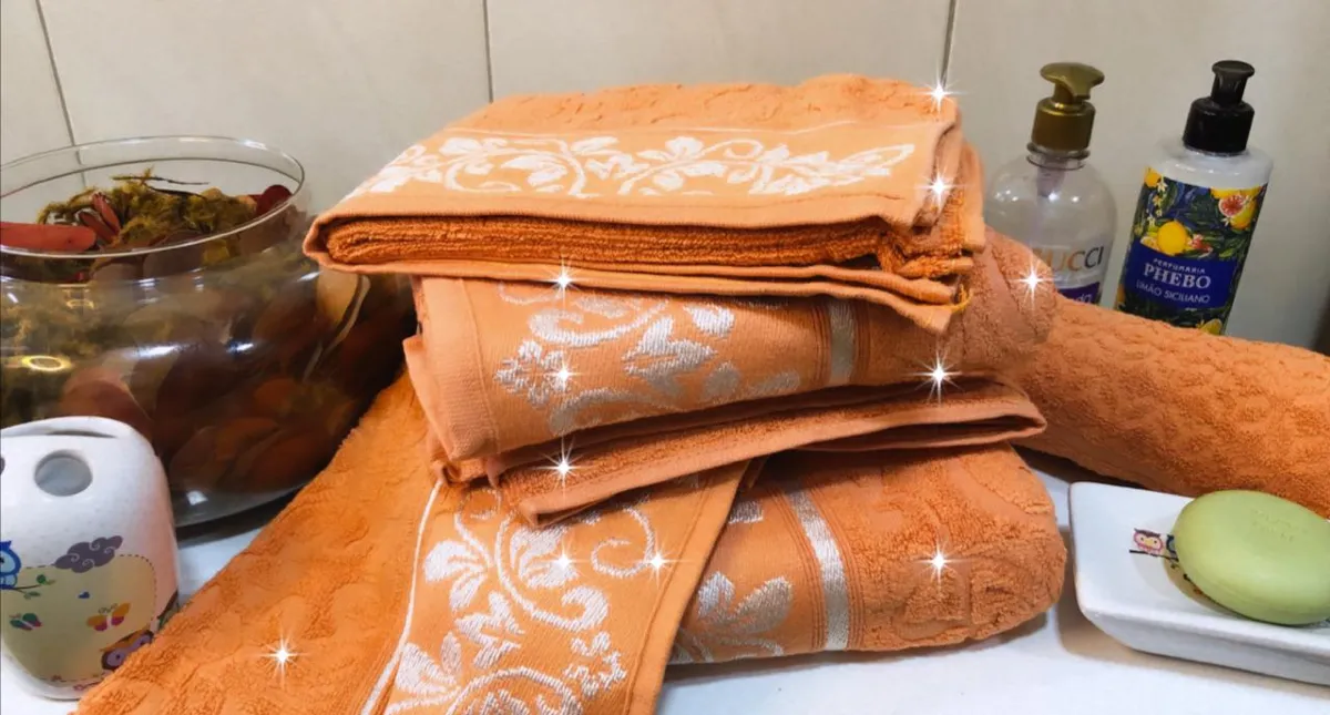 Jogo de Toalhas Jacquard Refinata 5Pcs 810 Damasco Dianneli — Jacquard Refinata Damasco